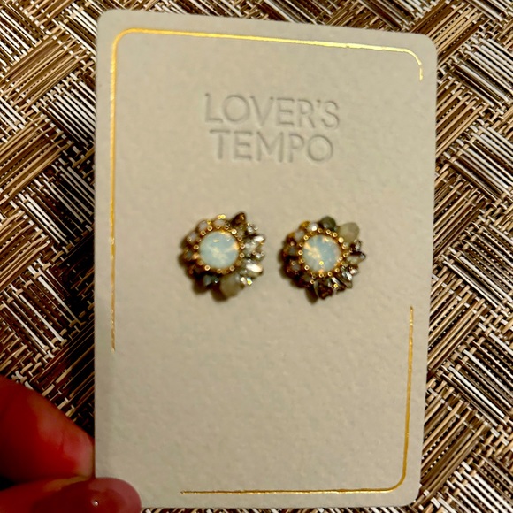 Flower opalescent stones, stud earrings. - Picture 2 of 2